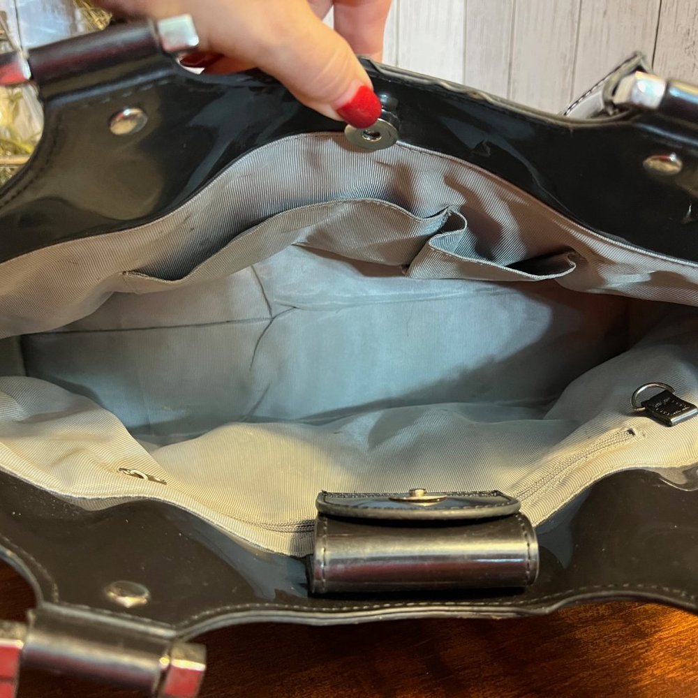 Beijo Purse - Picture 5 of 7